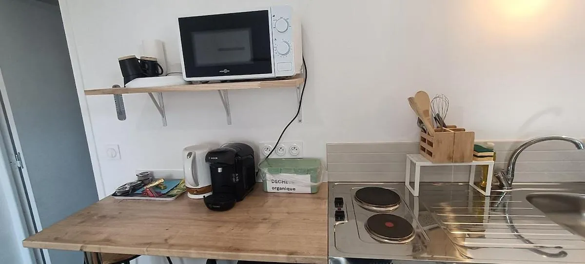 Chambre Avec Kitchenette Évran Apartman